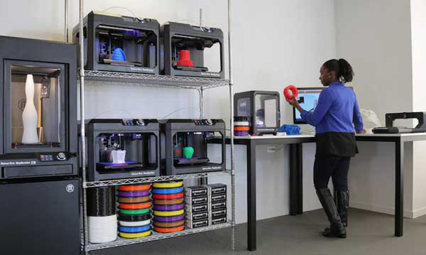 MakerBot进军3D打印教育 打包服务产品