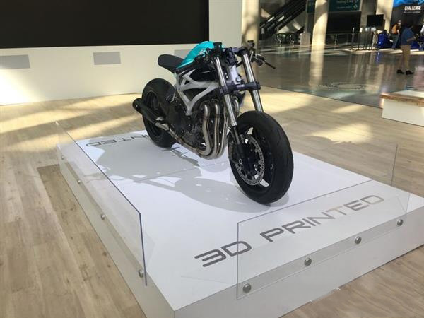 Divergent 3D携3D打印超级摩托车首次亮相洛杉矶车展