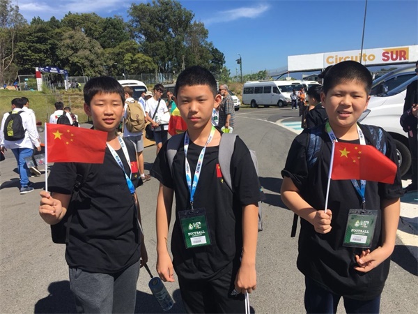 WRO | 征战哥斯达黎加！童程童美两名学员代表中国走上国际机器人大赛的舞台！